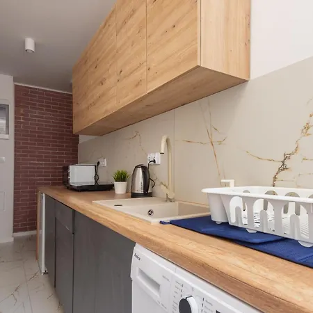 Centrum3a Prochnika 21